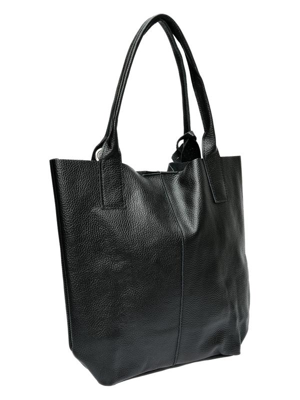De zwarte shopper van achteren