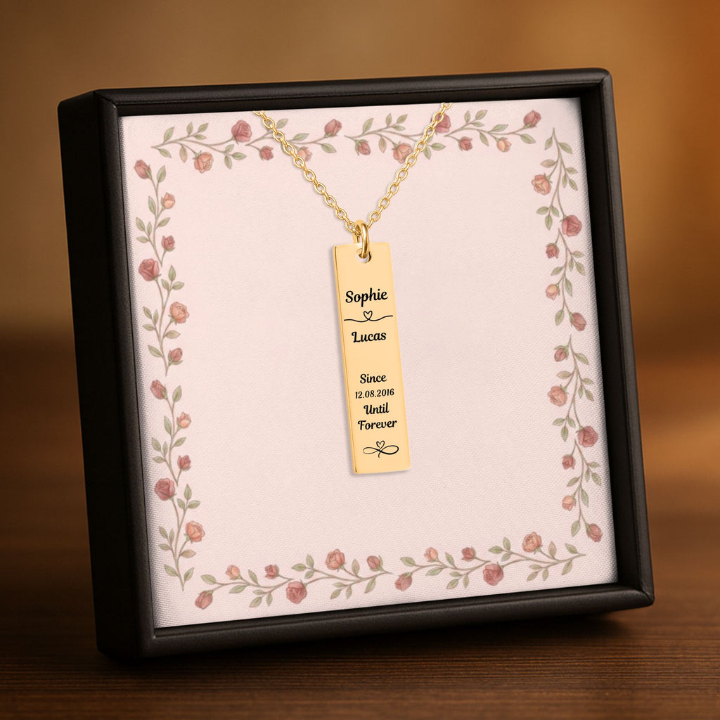 De staafketting in goud, in een geschenkdoosje