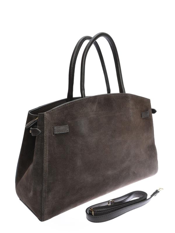 De donkerbruine shopper van achteren